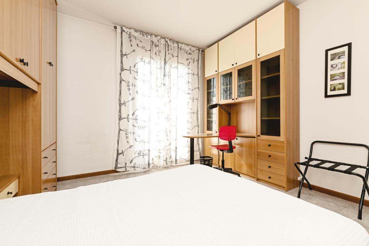 베로나 Colourful Flat Borgo Roma 아파트 외부 사진