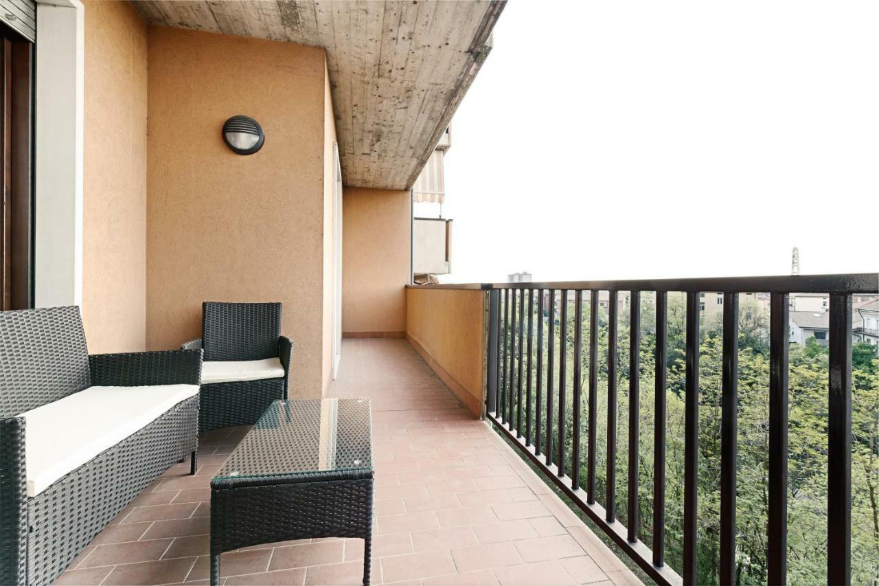 베로나 Colourful Flat Borgo Roma 아파트 외부 사진