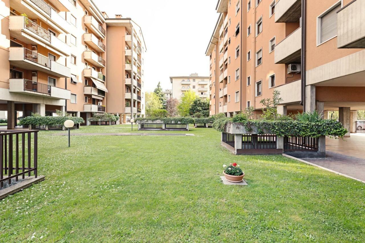 베로나 Colourful Flat Borgo Roma 아파트 외부 사진