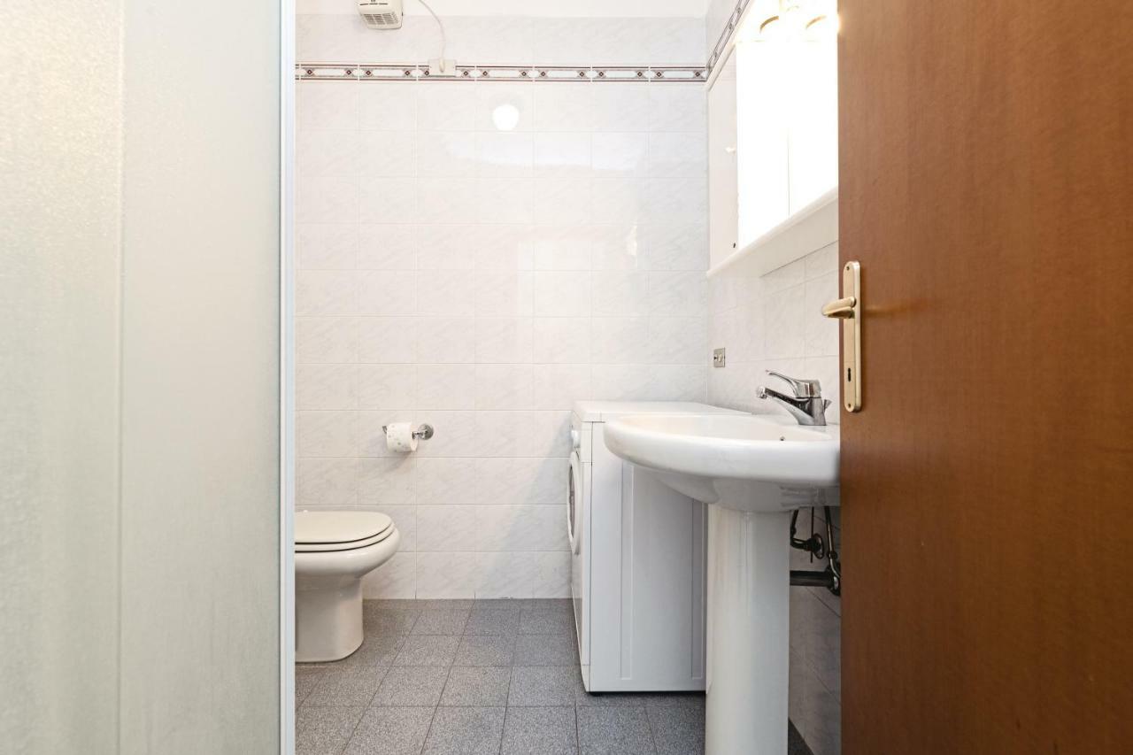 베로나 Colourful Flat Borgo Roma 아파트 외부 사진