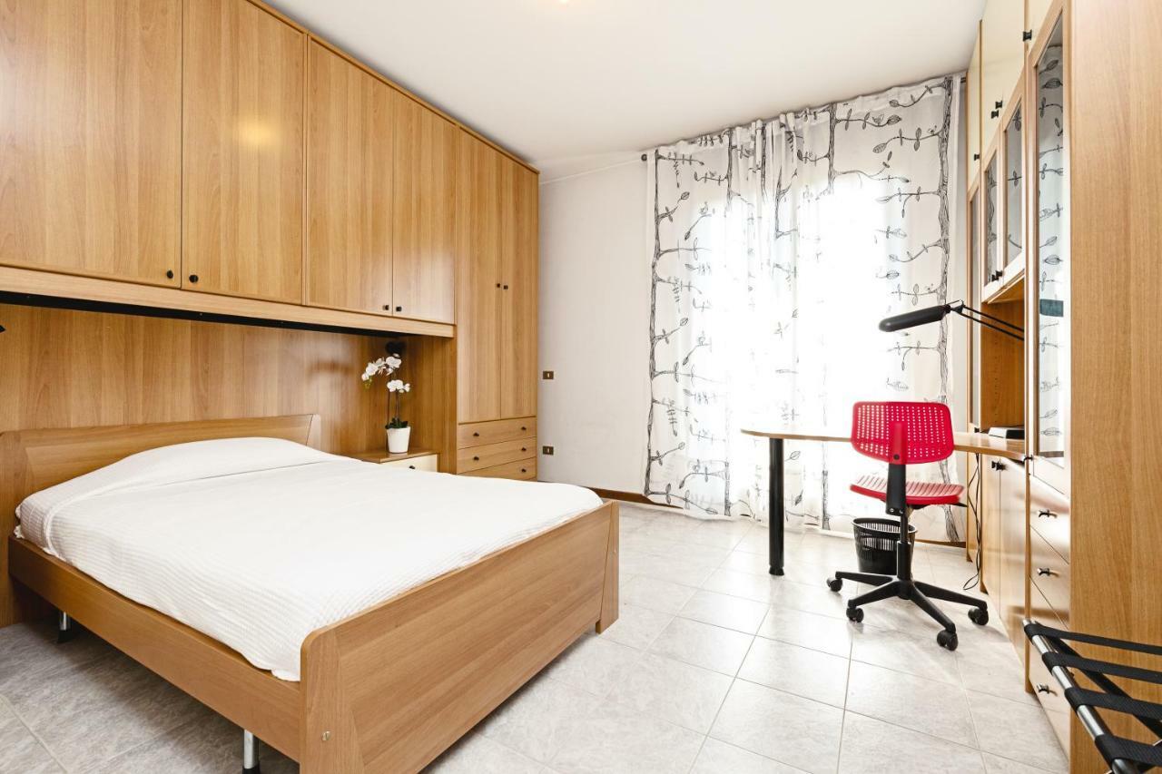 베로나 Colourful Flat Borgo Roma 아파트 외부 사진